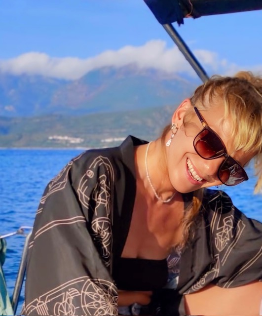 Amina Pizzala - Insegnante Hata Yoga